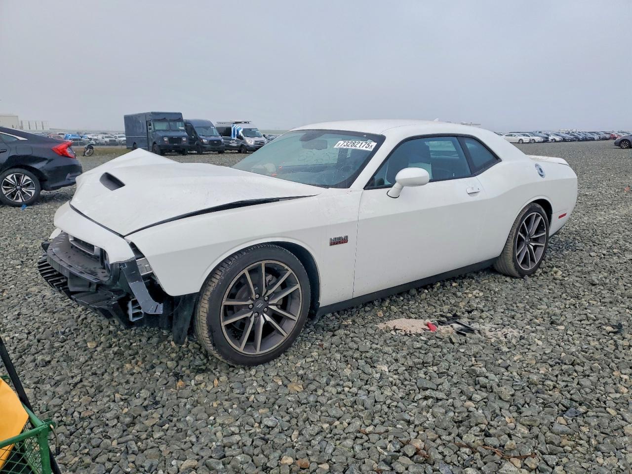 2022 Dodge Challenger R/T - zdjęcie główne