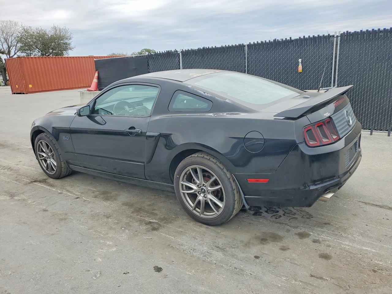 2013 Ford Mustang Gt - zdjęcie 2