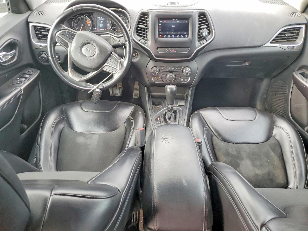 2019 Jeep Cherokee Latitude Plus - zdjęcie 8