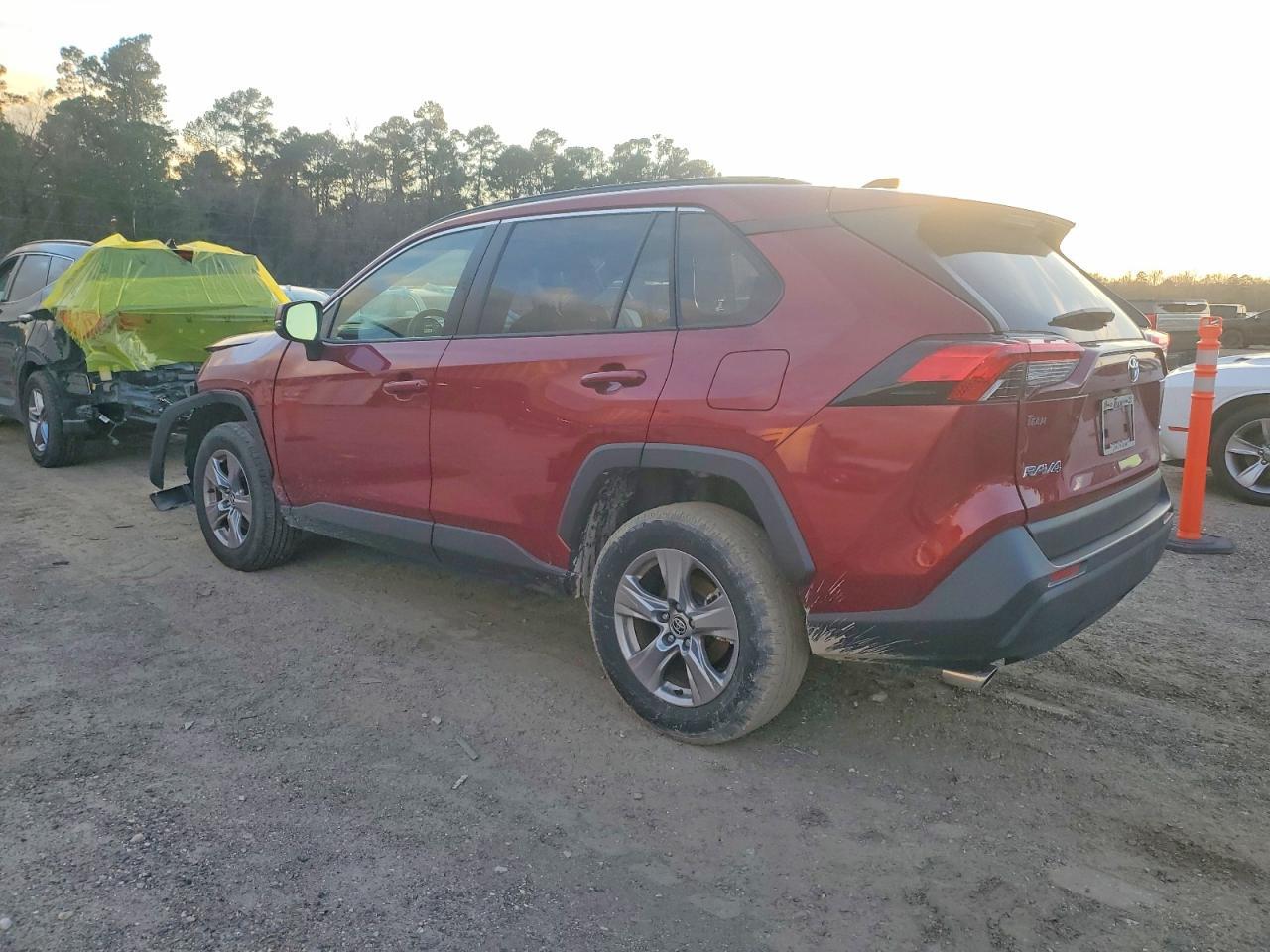 2024 Toyota Rav4 Xle - zdjęcie 2