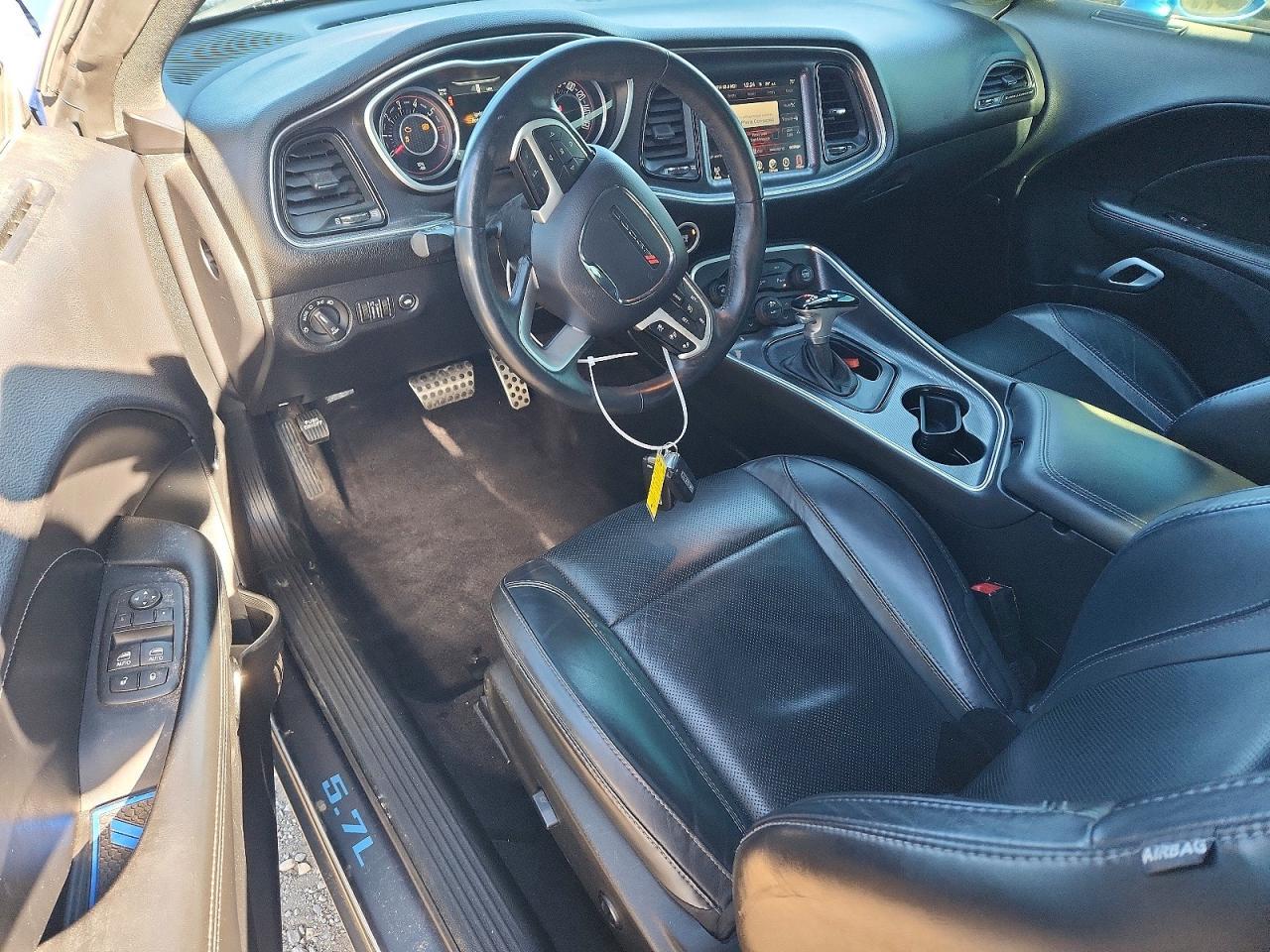 2016 Dodge Challenger R/T - zdjęcie 8