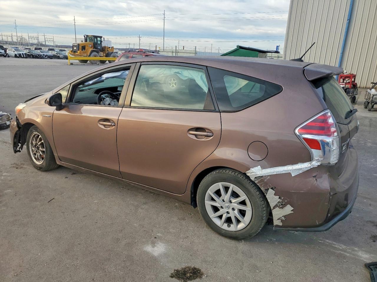 2015 Toyota Prius V - zdjęcie 2