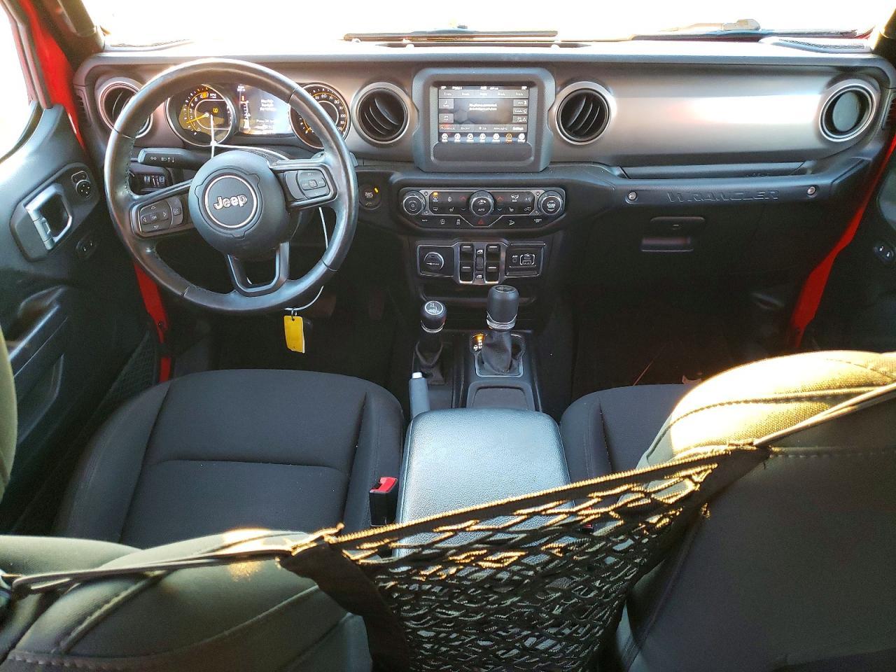 2020 Jeep Wrangler Unlimited Sport - zdjęcie 8