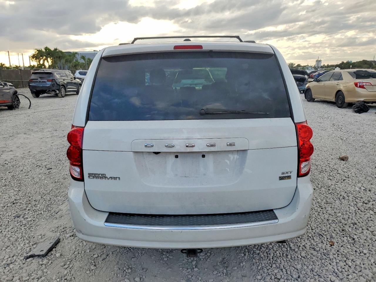 2017 Dodge Grand Caravan Sxt - zdjęcie 6