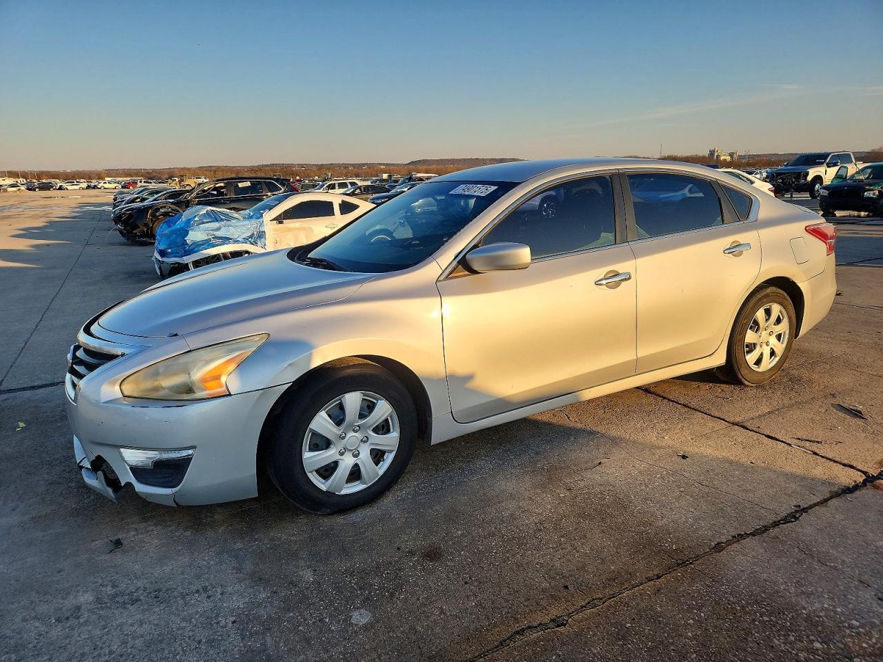 2013 Nissan Altima 2.5 - zdjęcie główne