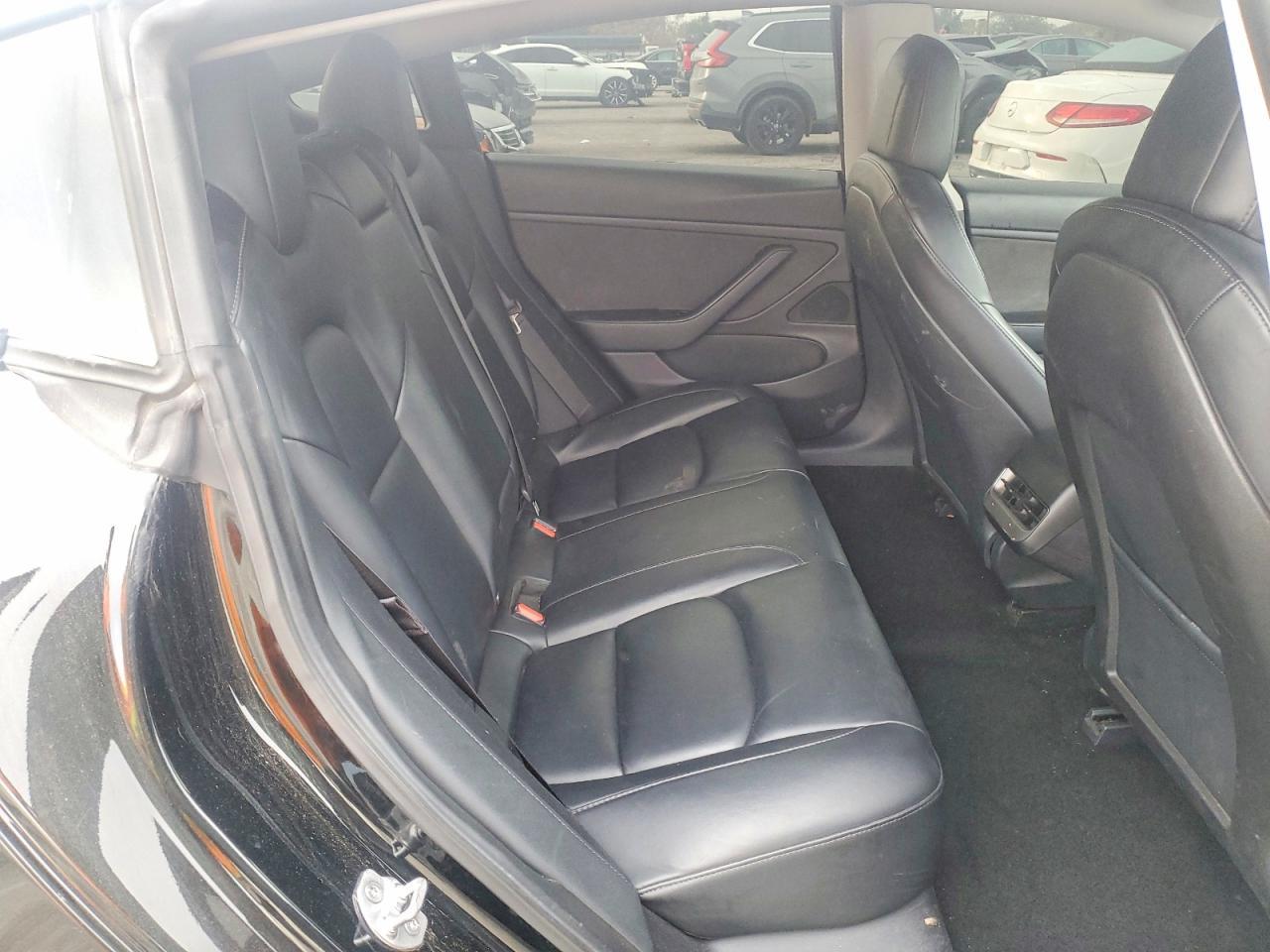 2020 Tesla Model 3 - zdjęcie 10