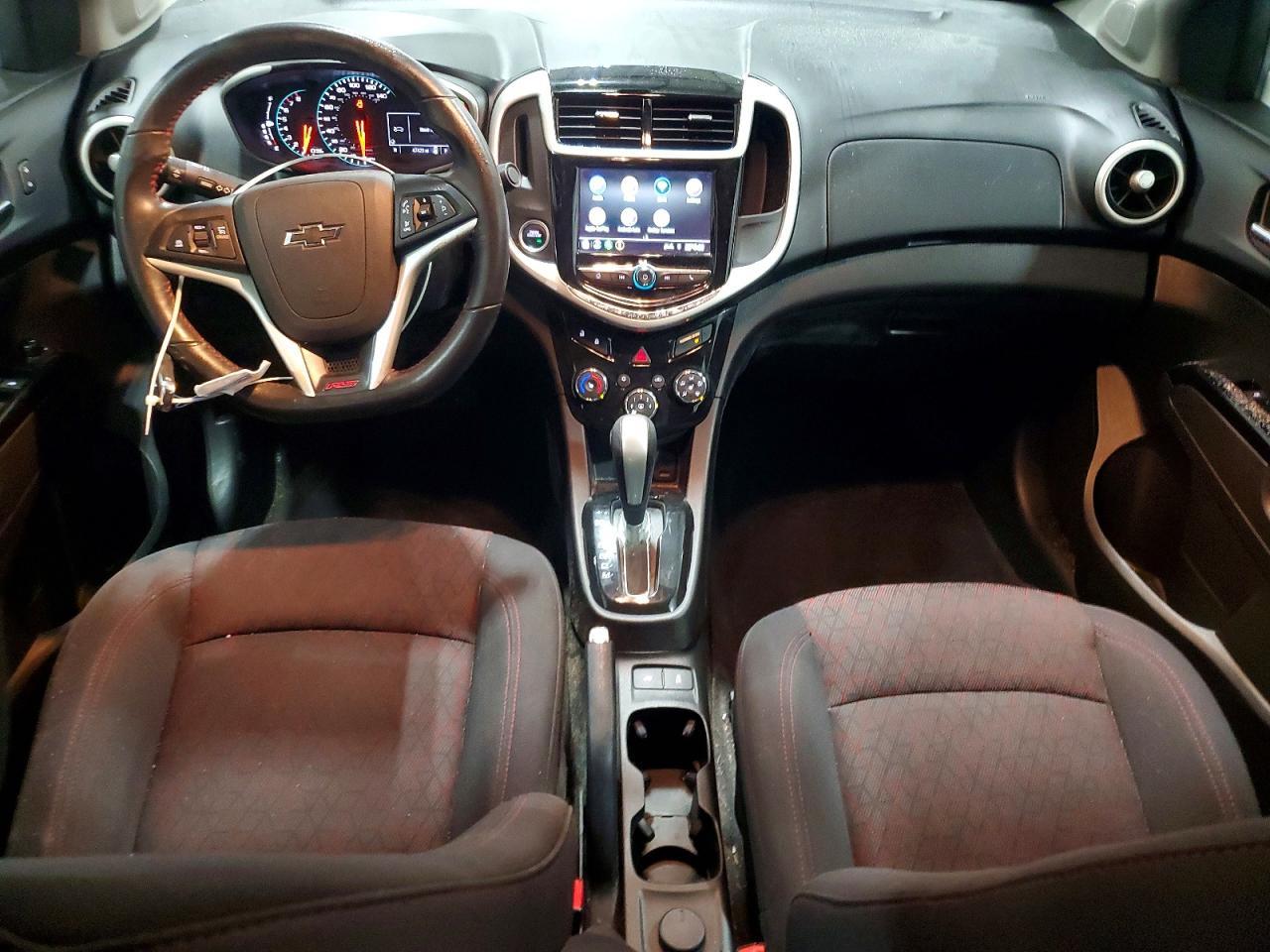 2020 Chevrolet Sonic Lt - zdjęcie 8