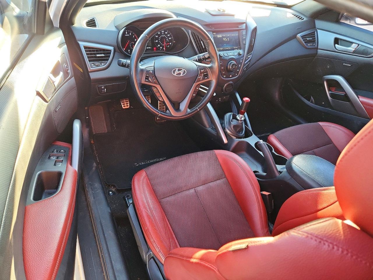 2016 Hyundai Veloster Turbo - zdjęcie 8