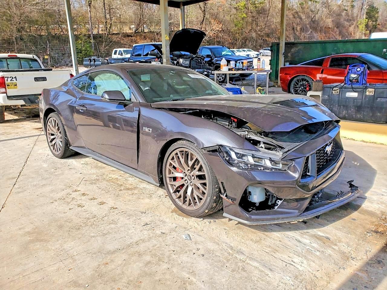 2024 Ford Mustang Gt - zdjęcie 4