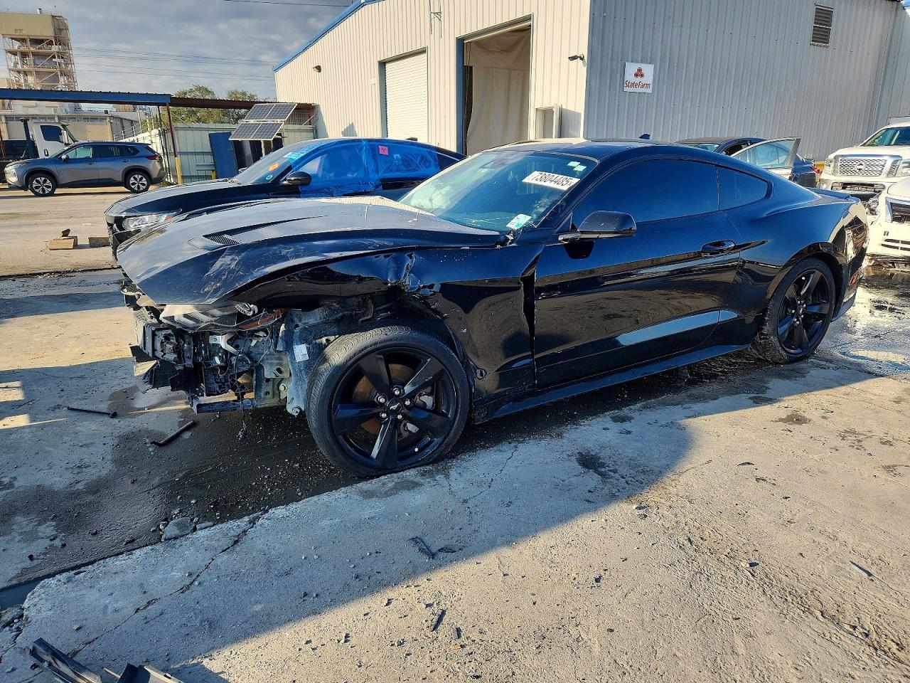 2021 Ford Mustang - zdjęcie główne