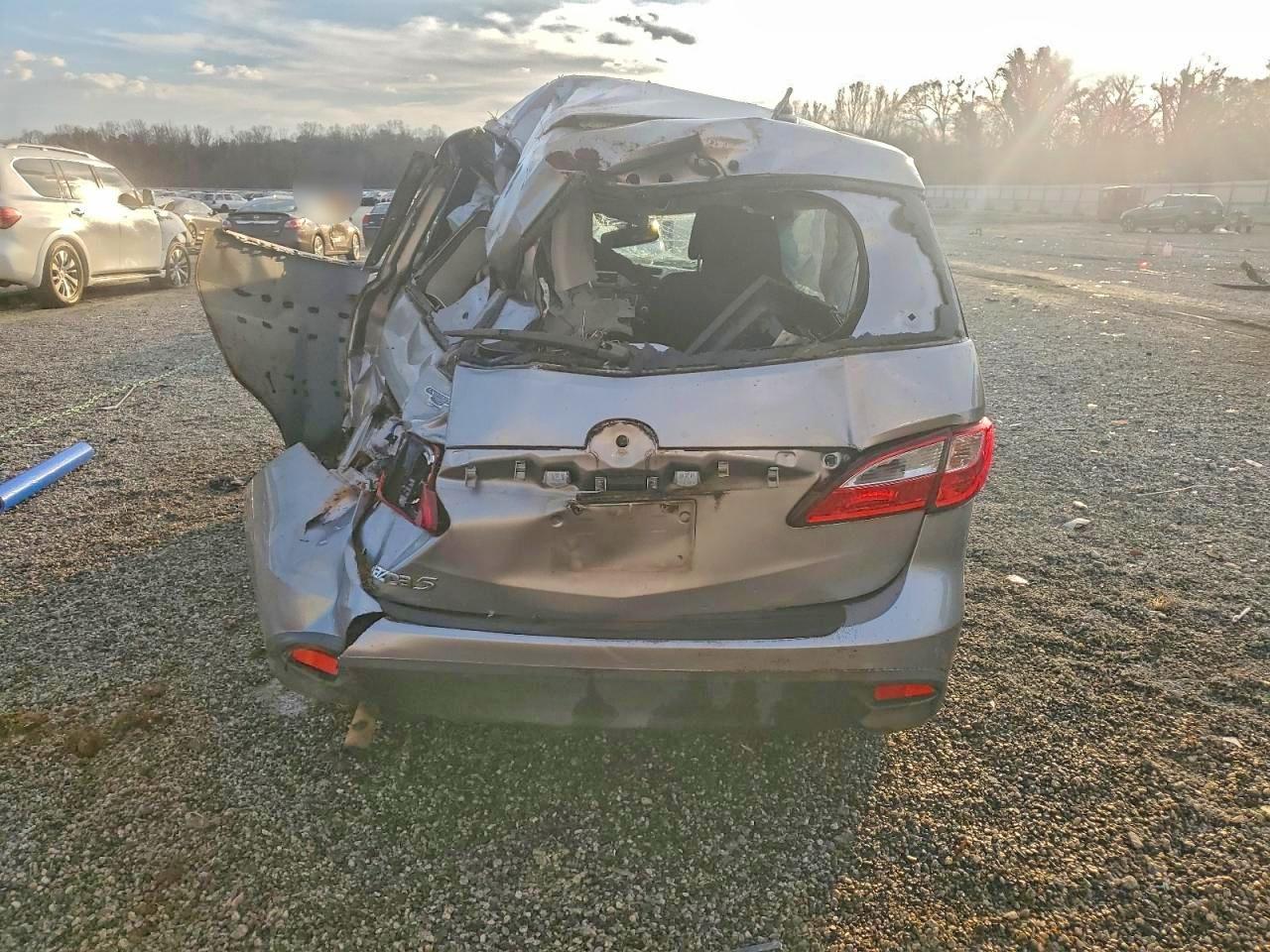 2014 Mazda 5 Sport - zdjęcie 6