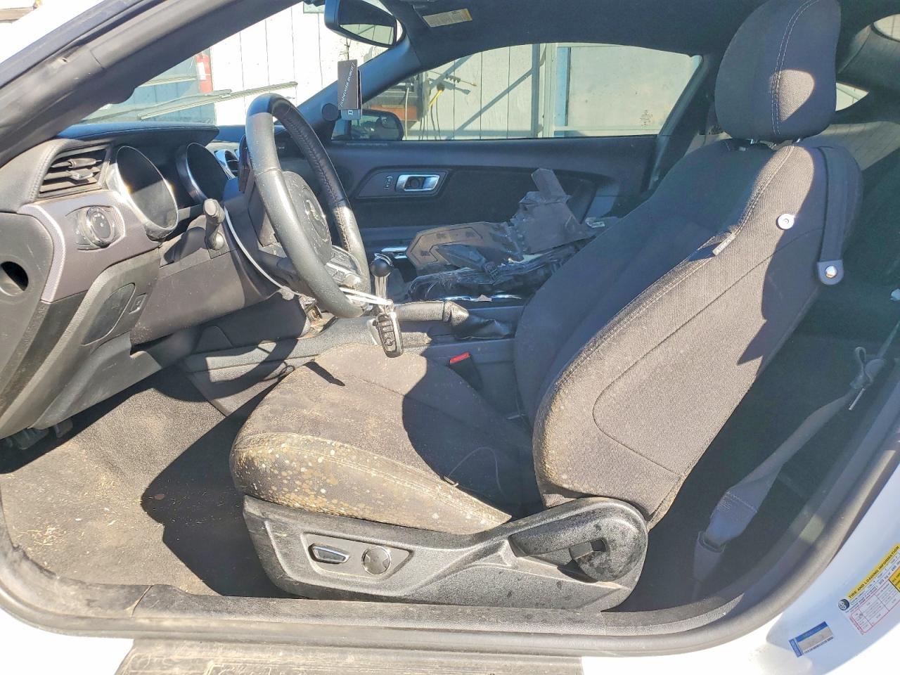 2019 Ford Mustang - zdjęcie 7