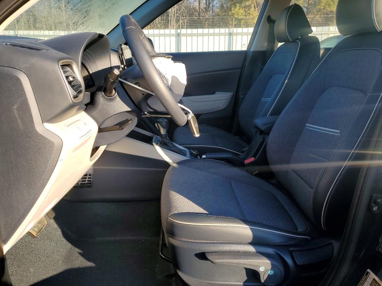 2025 Hyundai Venue Sel - zdjęcie 7