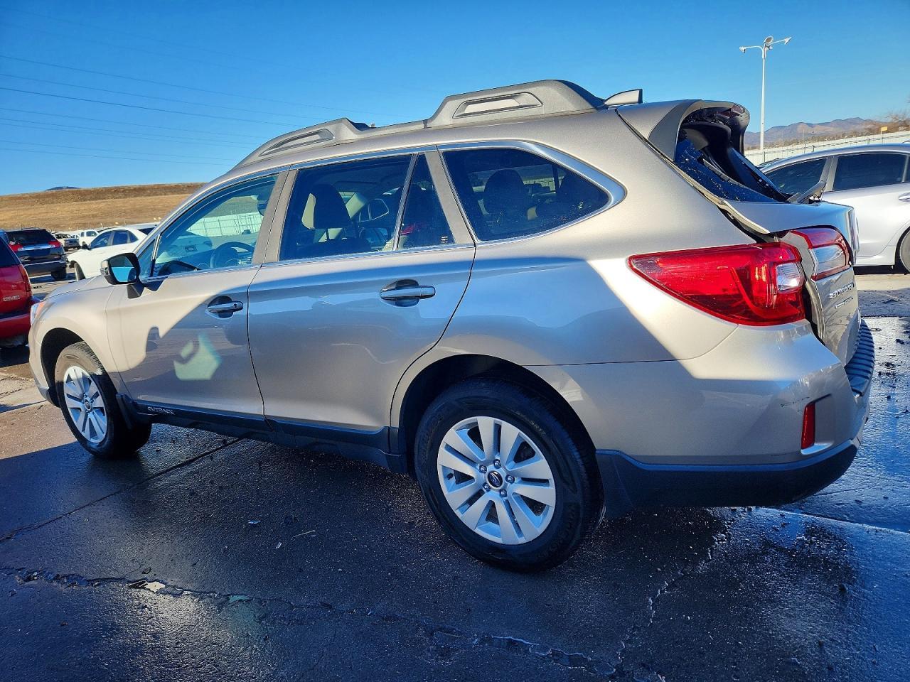 2017 Subaru Outback 2.5I Premium - zdjęcie 2