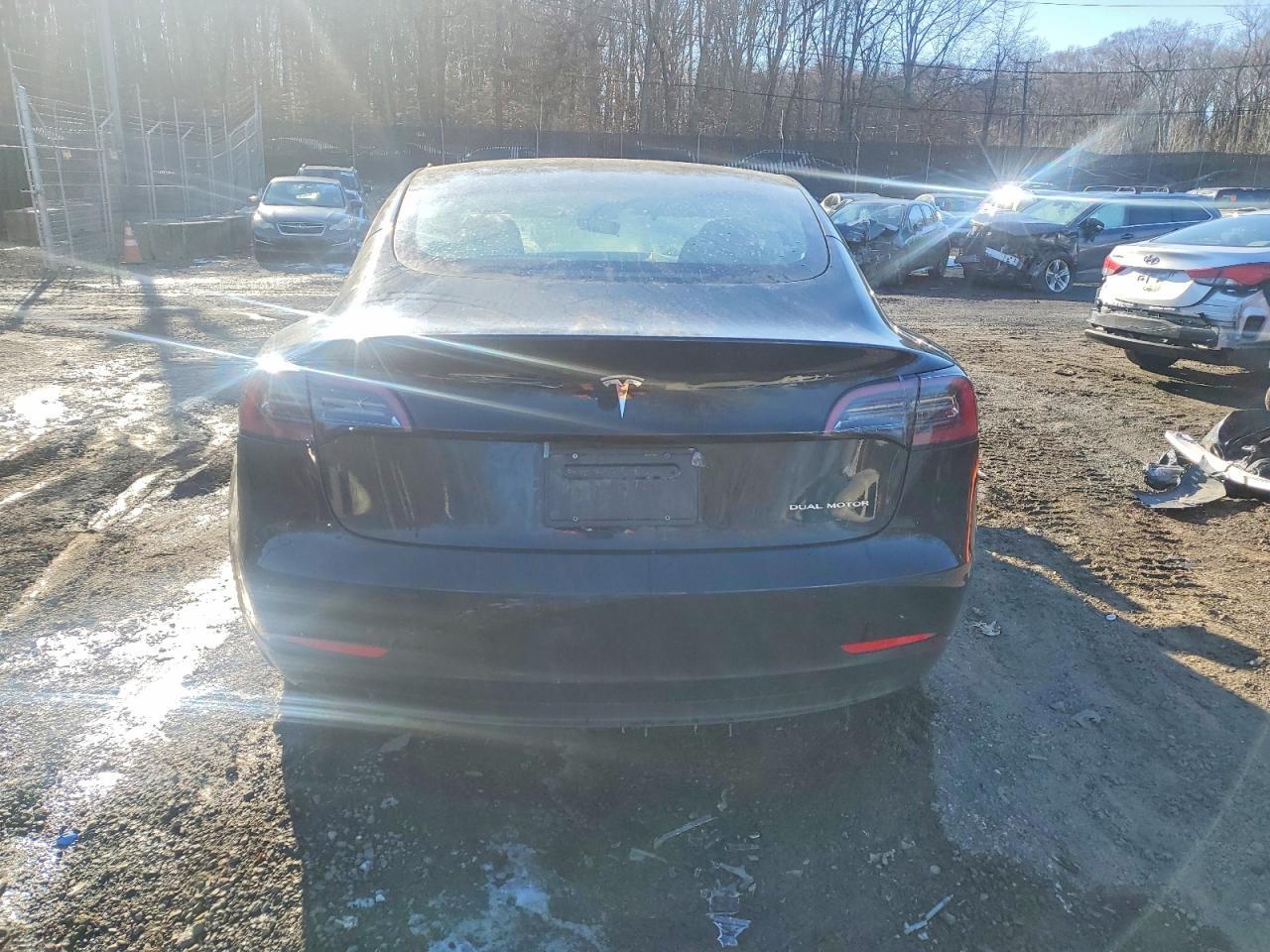 2023 Tesla Model 3 - zdjęcie 6