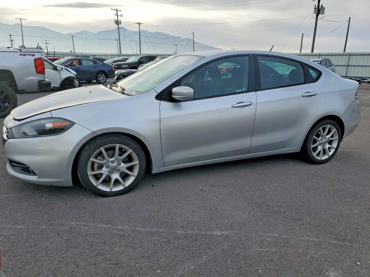 2013 Dodge Dart Sxt - zdjęcie główne