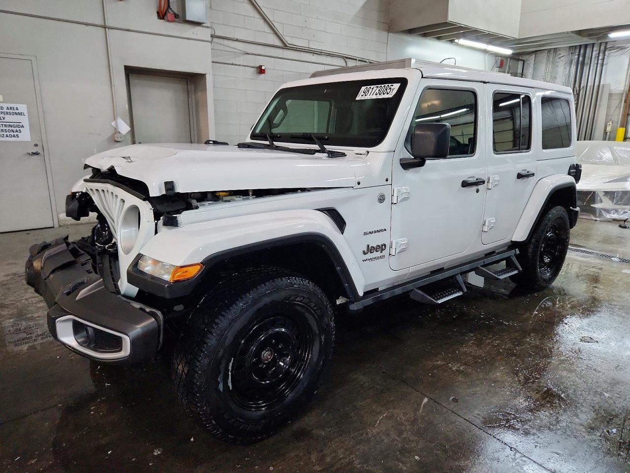 2021 Jeep Wrangler Unlimited Sahara - zdjęcie główne