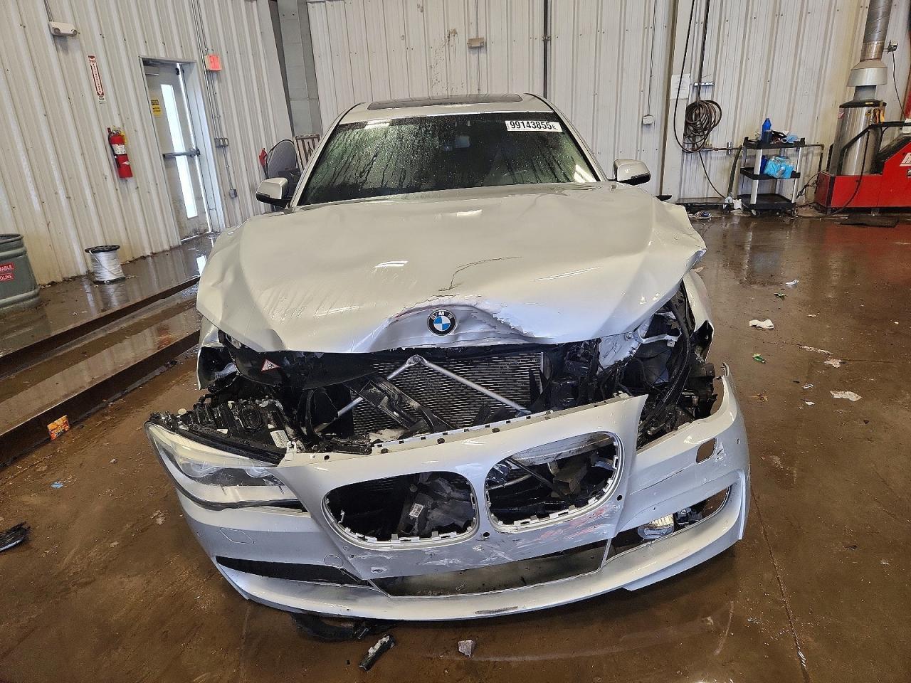 2013 BMW 740 I - zdjęcie 5