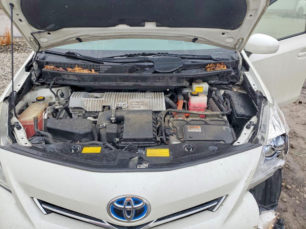 2013 Toyota Prius V - zdjęcie 11