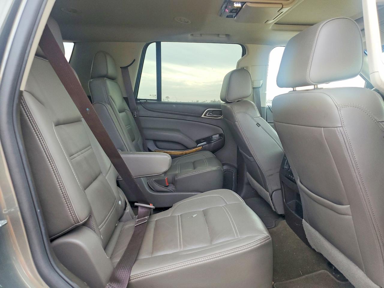 2017 GMC Yukon Denali - zdjęcie 11