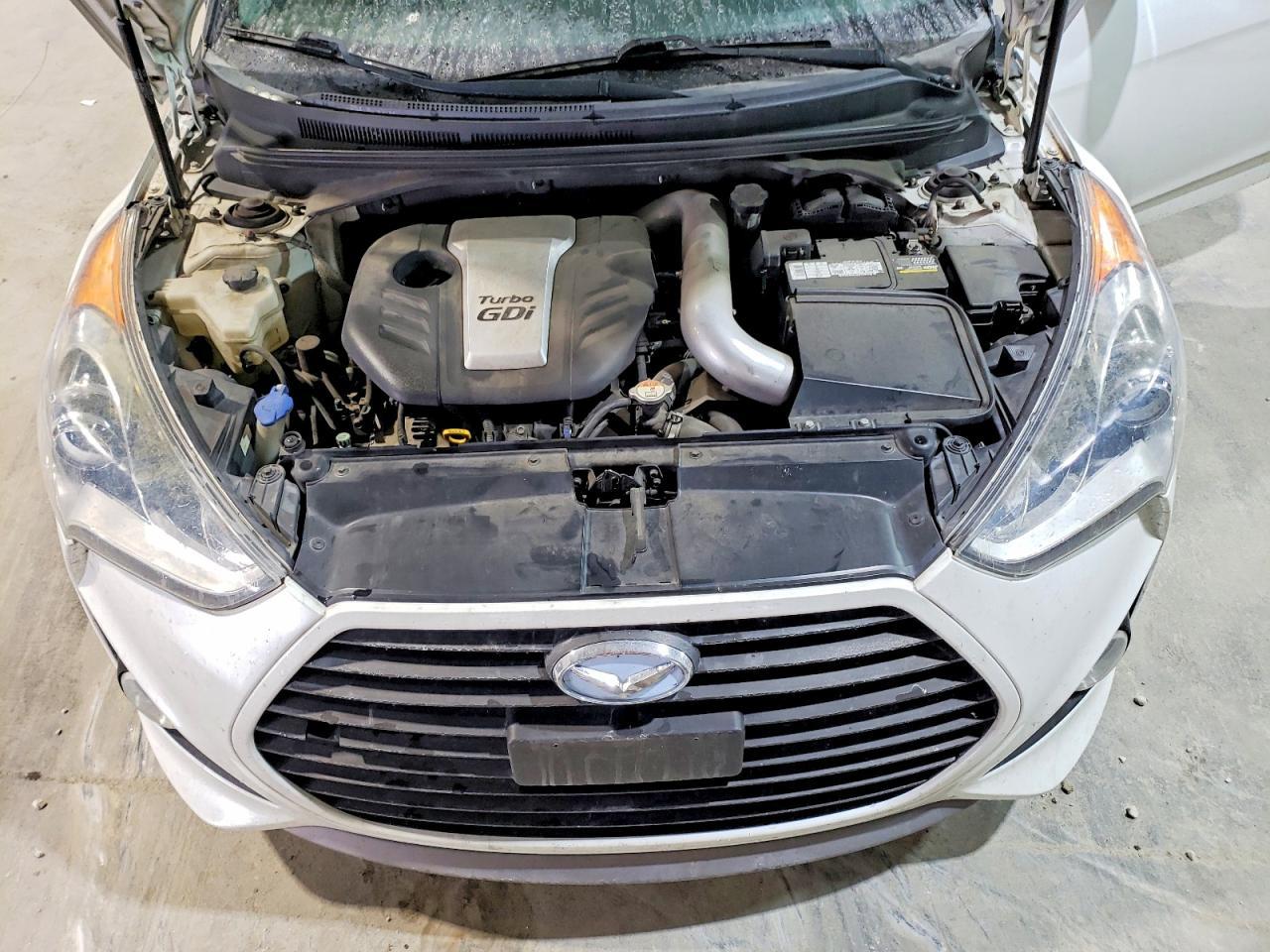 2015 Hyundai Veloster Turbo - zdjęcie 12