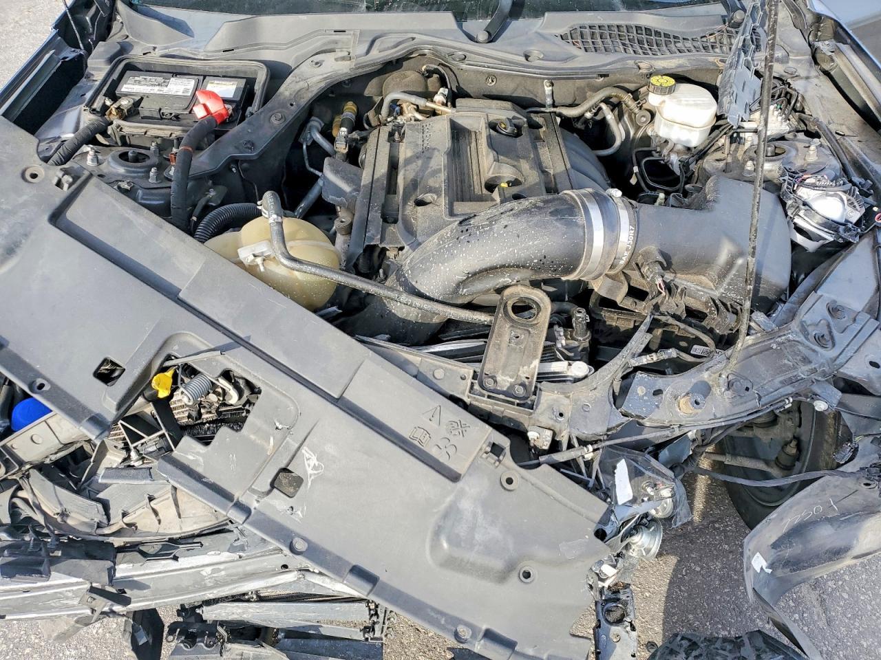 2020 Ford Mustang - zdjęcie 11