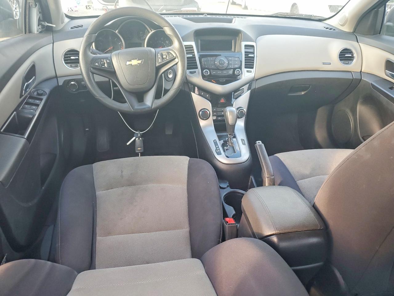 2014 Chevrolet Cruze Ls - zdjęcie 8