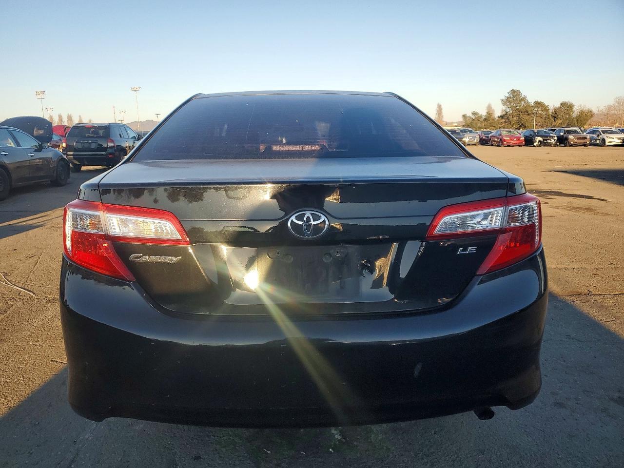 2015 Toyota Camery - zdjęcie 6
