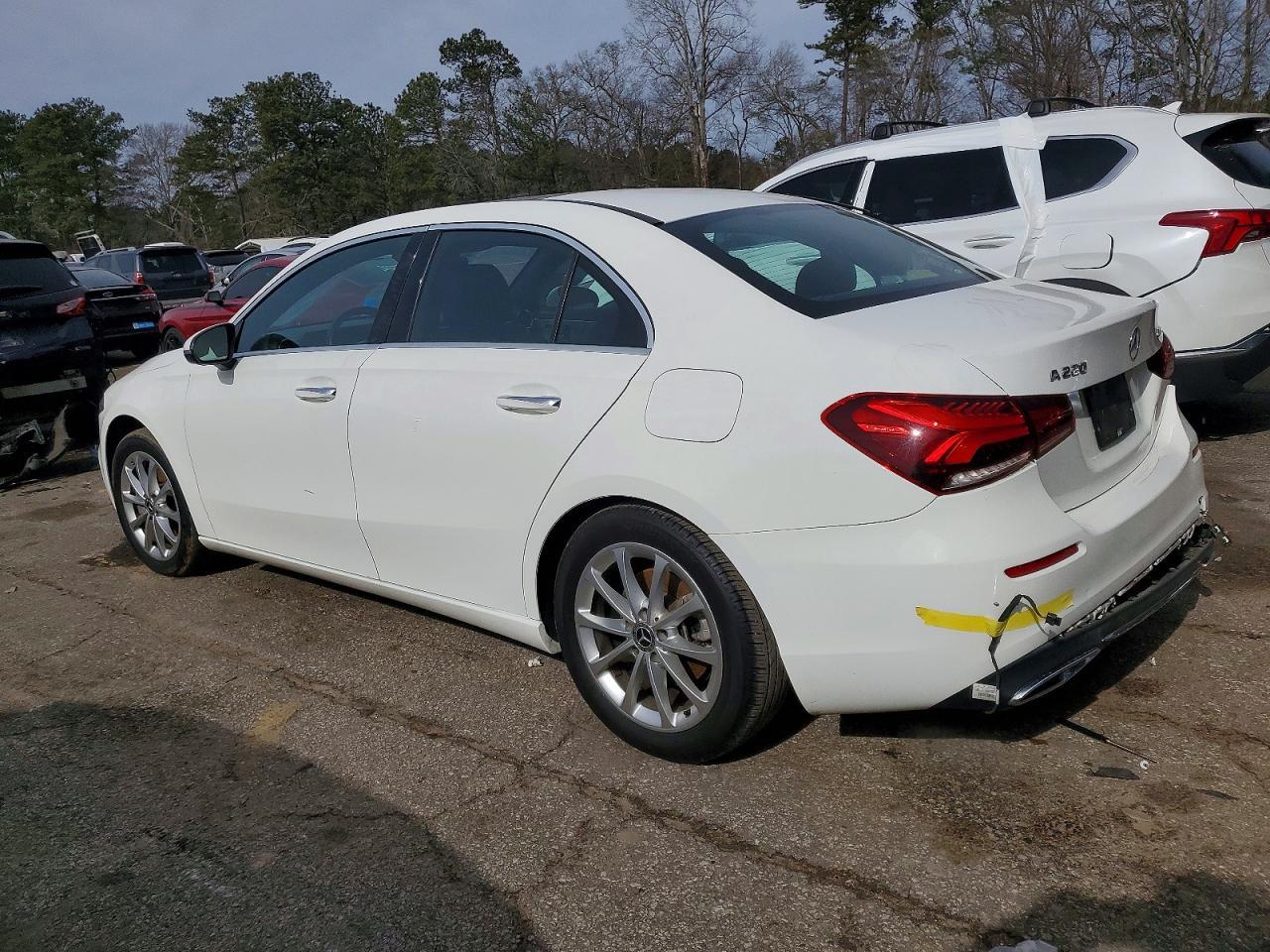 2019 Mercedes-Benz A 220 4Matic - zdjęcie 2