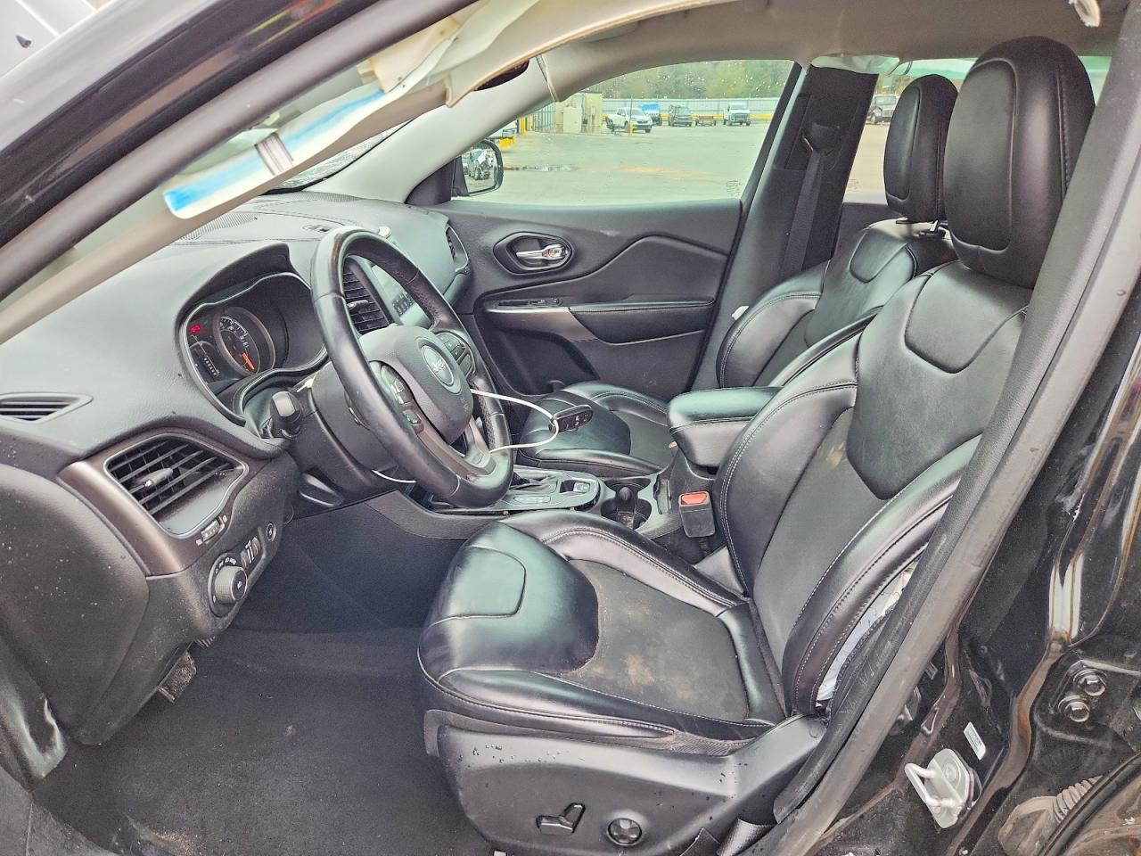 2019 Jeep Cherokee Latitude Plus - zdjęcie 7