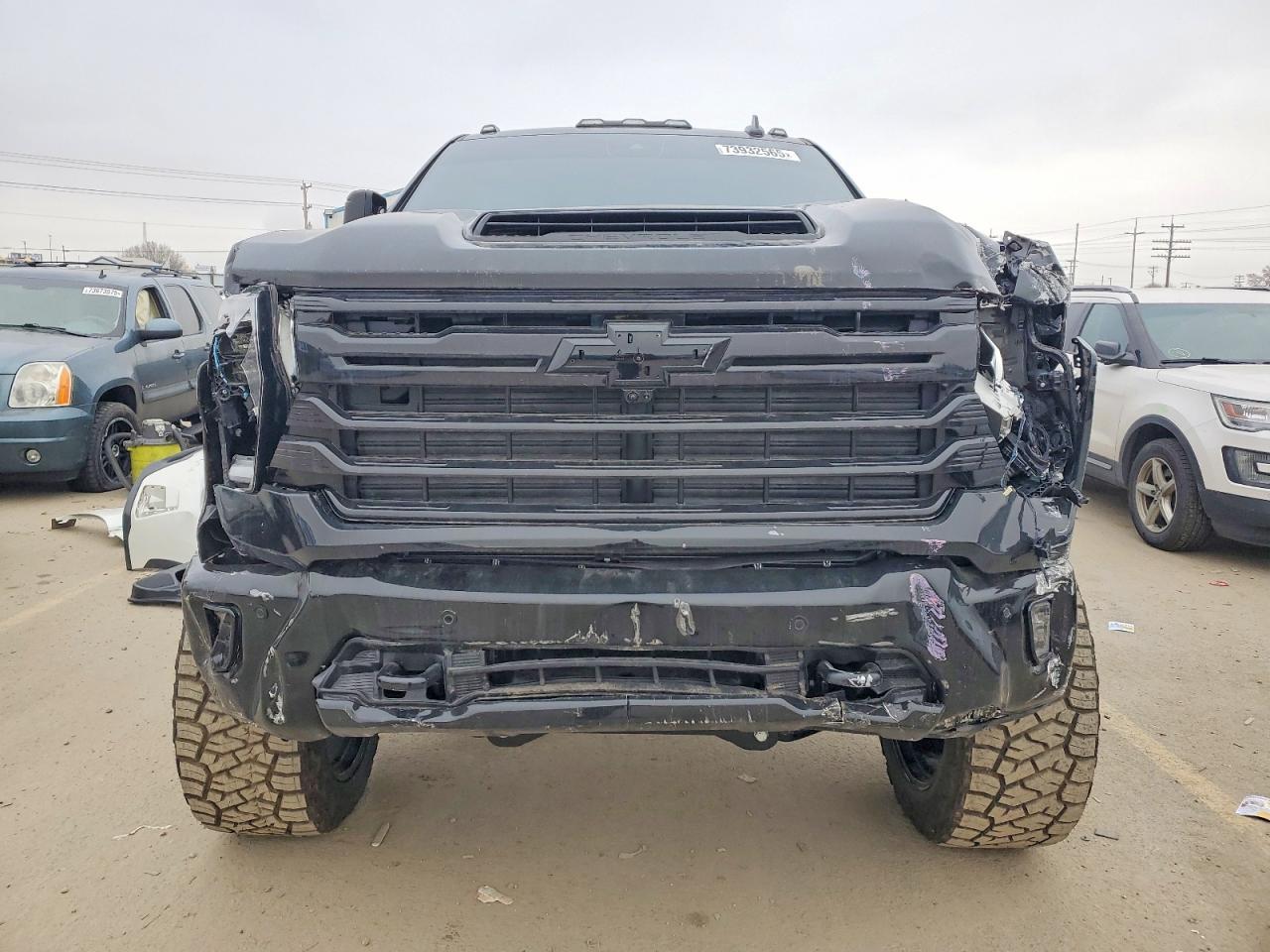 2025 Chevrolet Silverado K3500 High Country - zdjęcie 5