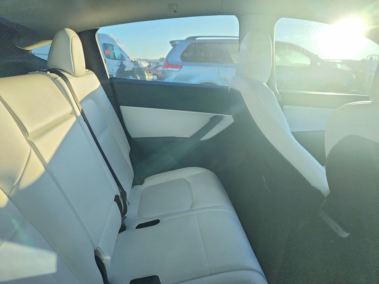 2021 Tesla Model Y - zdjęcie 10