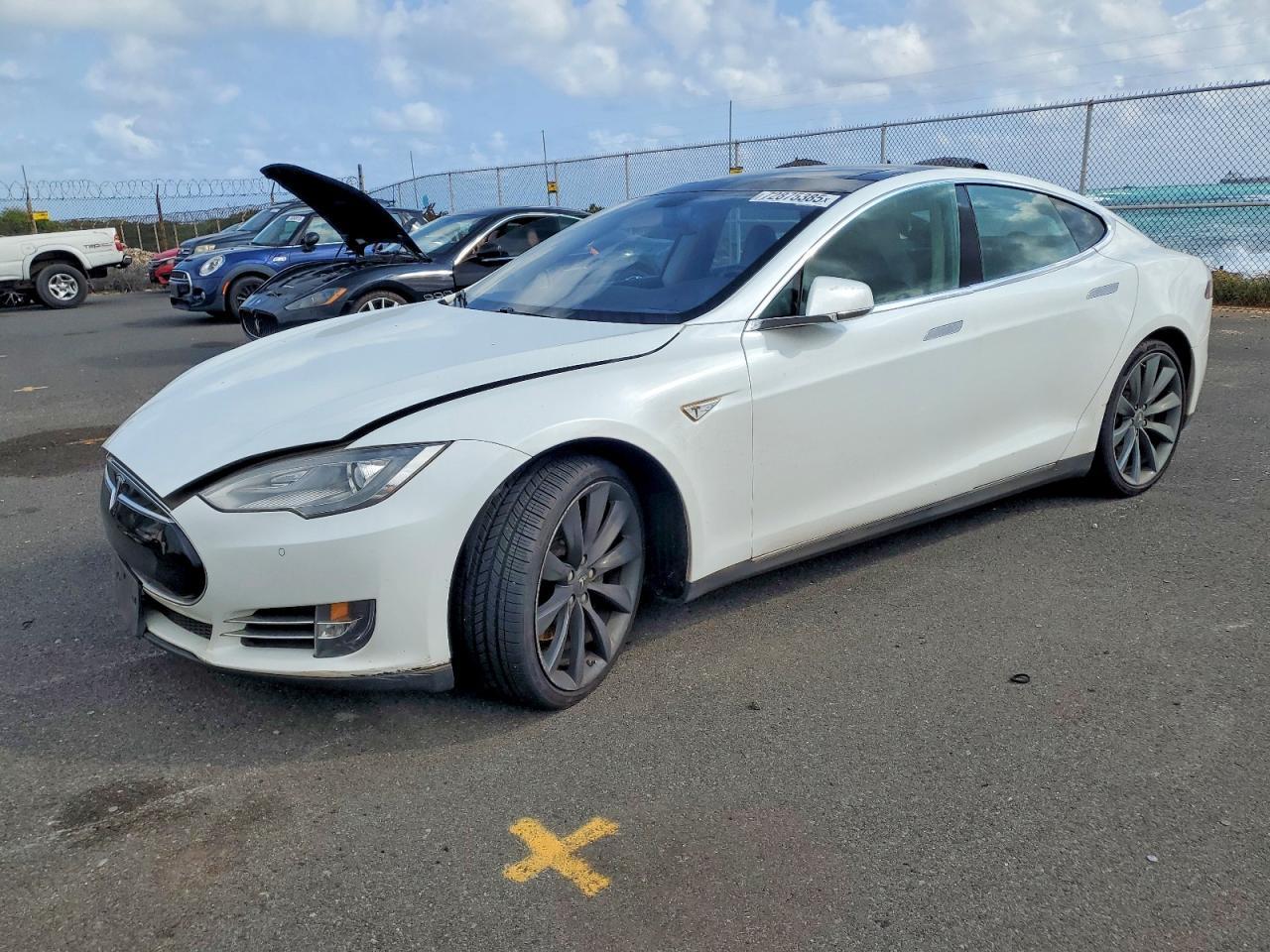 2014 Tesla Model S