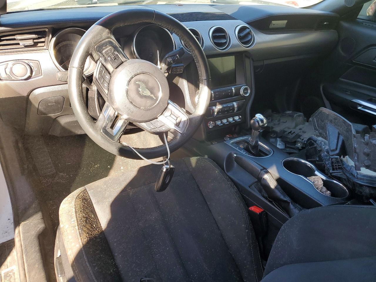 2019 Ford Mustang - zdjęcie 8