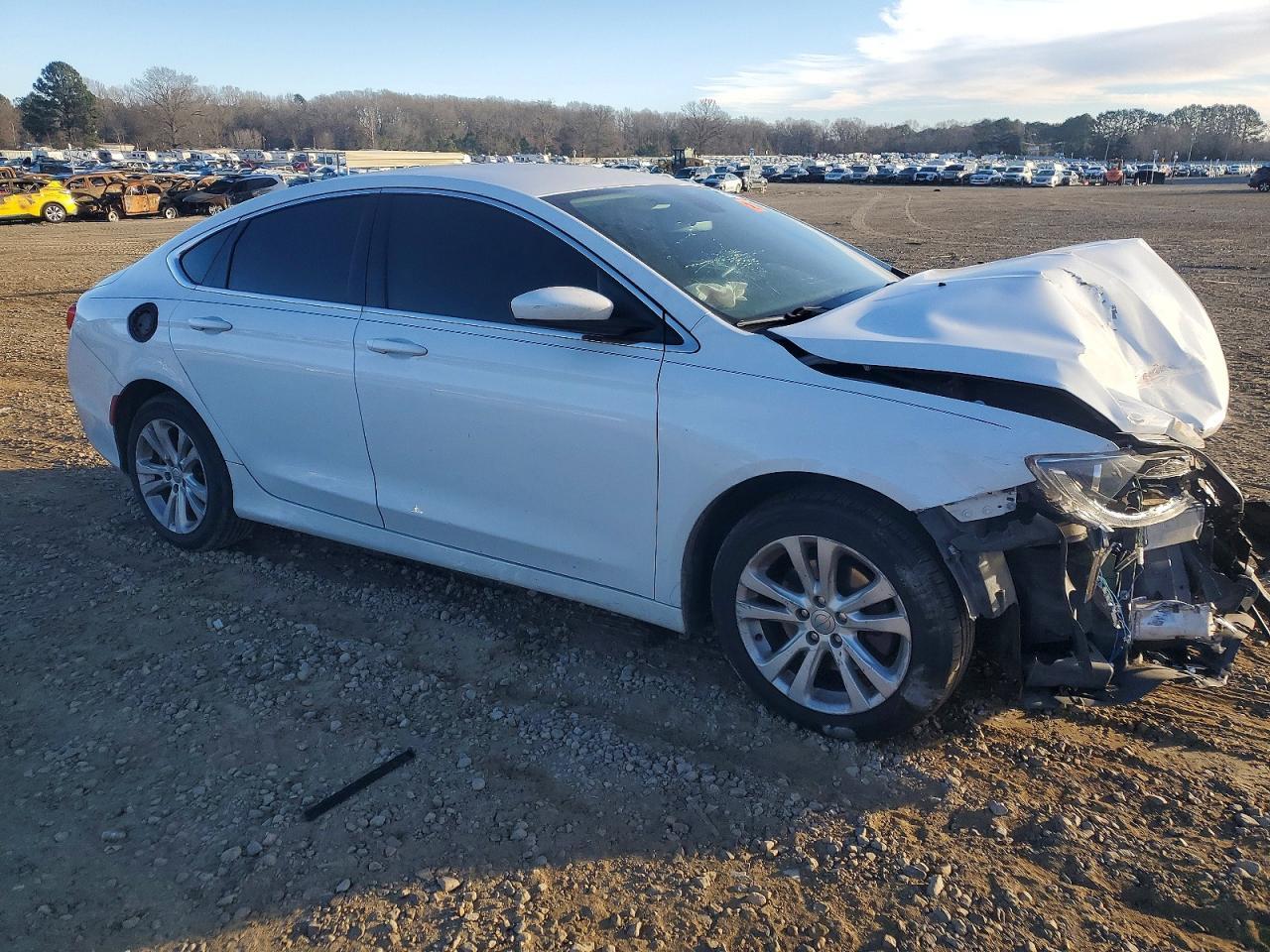 2015 Chrysler 200 - zdjęcie 4