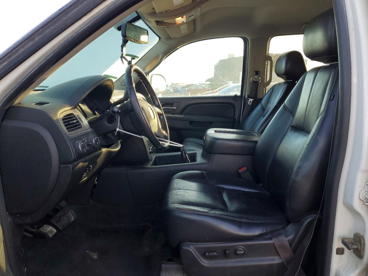 2014 Chevrolet Suburban K1500 Lt - zdjęcie 7