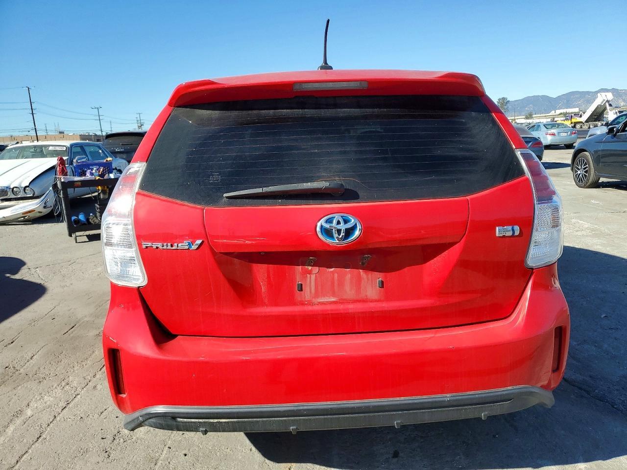 2016 Toyota Prius V - zdjęcie 6