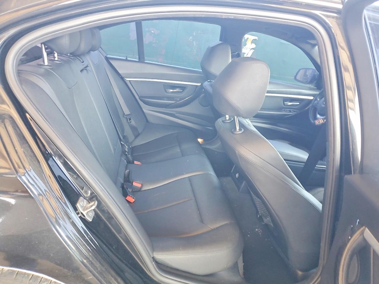 2018 BMW 330 I - zdjęcie 10