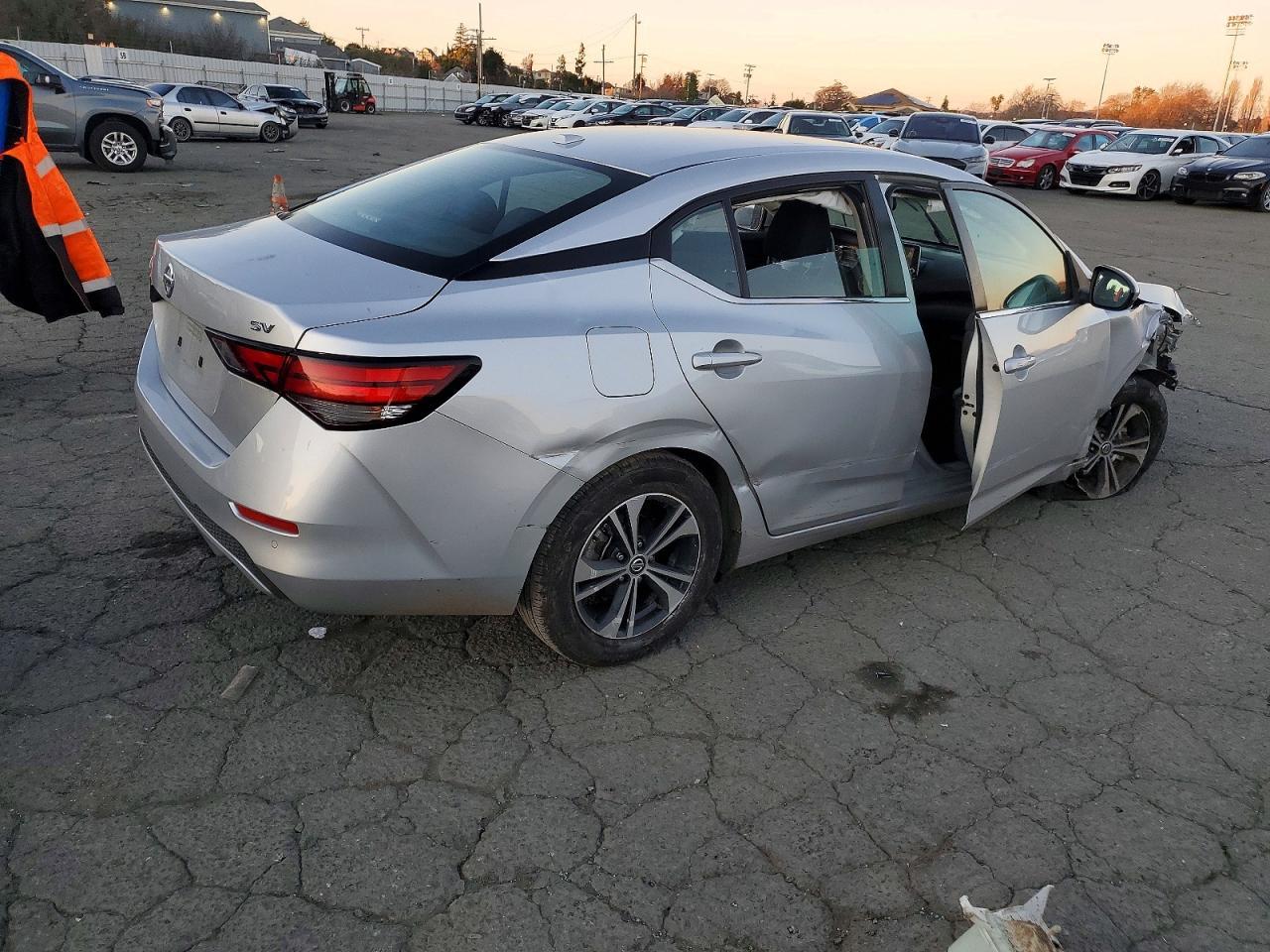 2021 Nissan Sentra Sv - zdjęcie 3