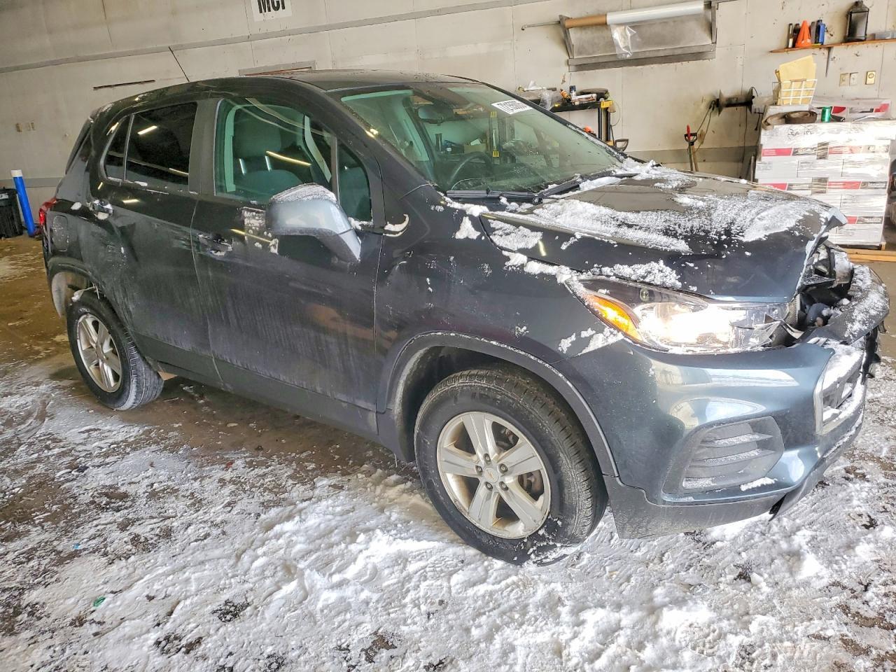 2022 Chevrolet Trax Ls - zdjęcie 4