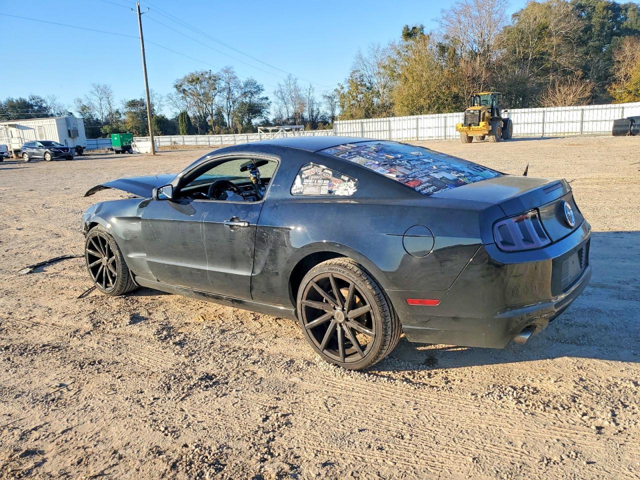 2014 Ford Mustang - zdjęcie 2