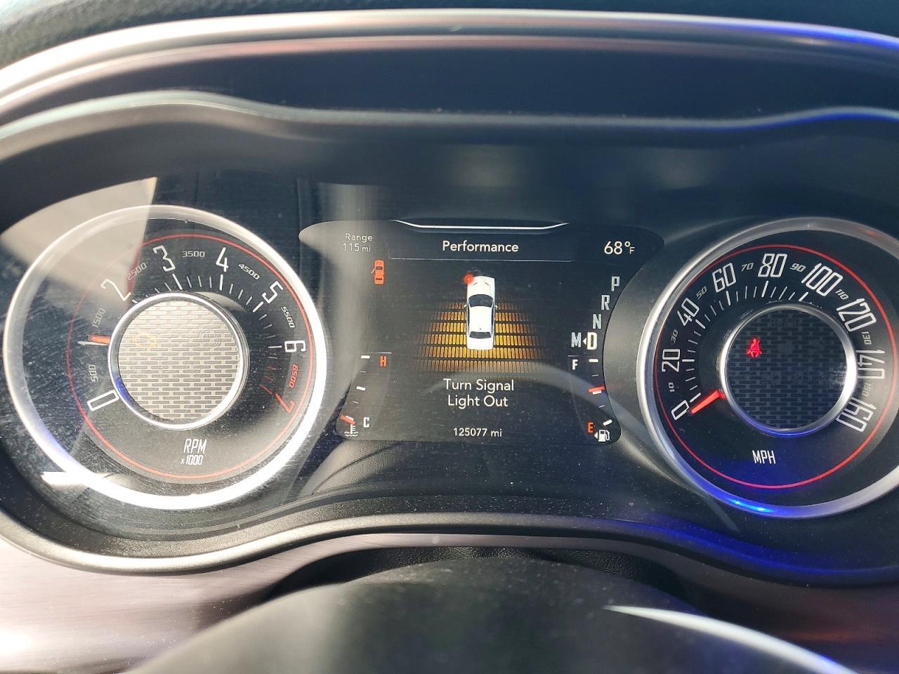 2015 Dodge Challenger Sxt - zdjęcie 9