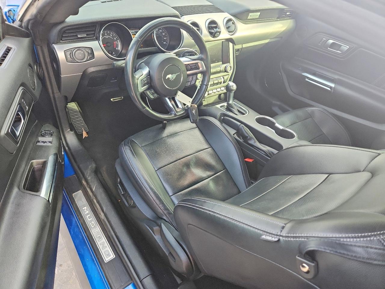 2019 Ford Mustang - zdjęcie 8