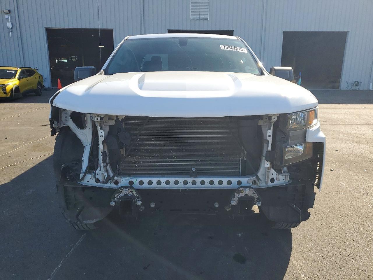 2021 Chevrolet Silverado C1500 - zdjęcie 5