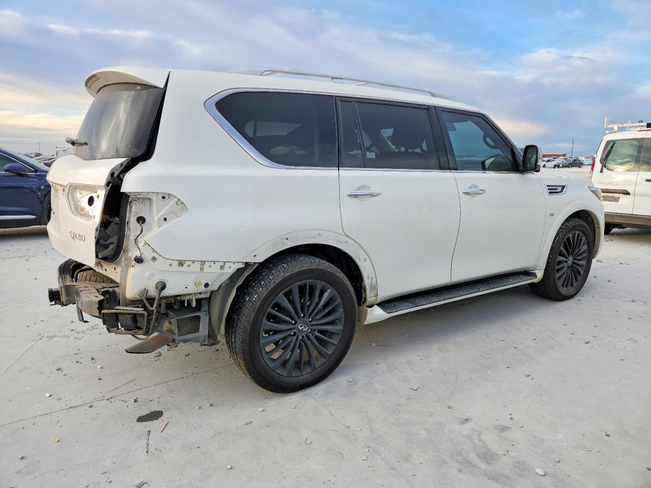 2020 Infiniti Qx80 Luxe - zdjęcie 3