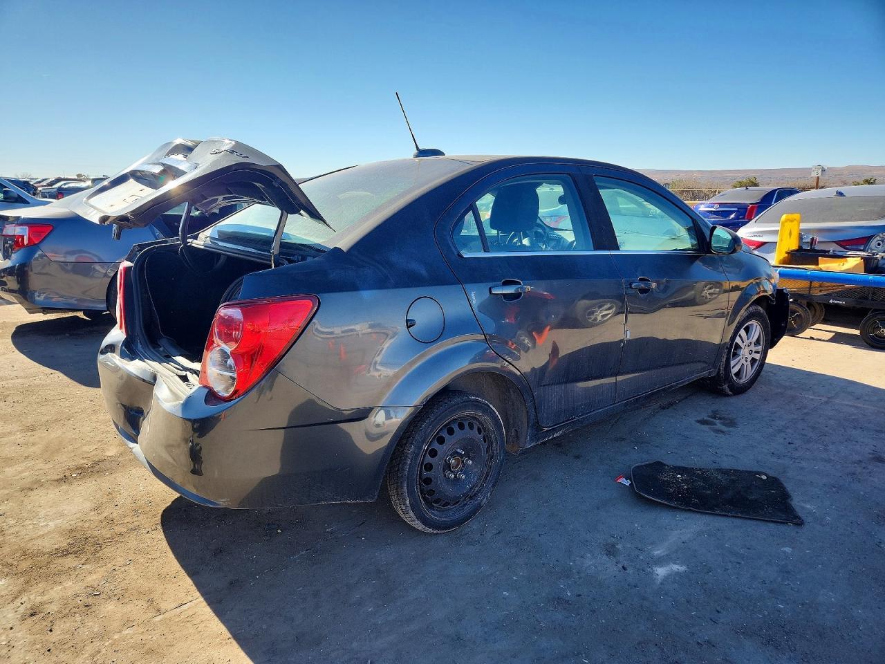 2016 Chevrolet Sonic Lt - zdjęcie 3