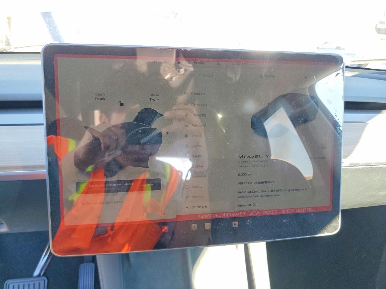 2024 Tesla Model Y - zdjęcie 9