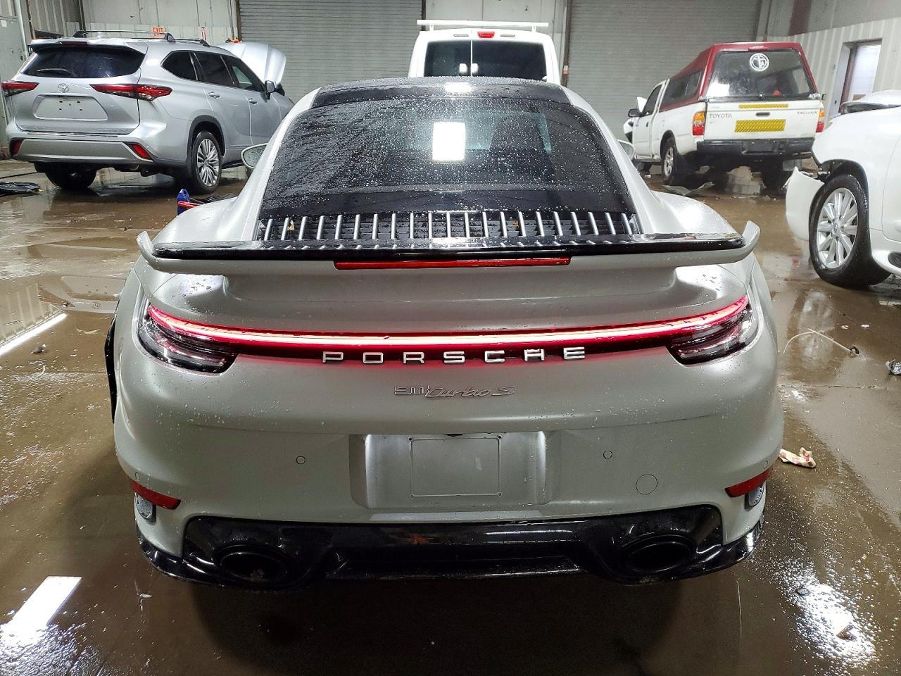 2023 Porsche 911 Turbo - zdjęcie 6