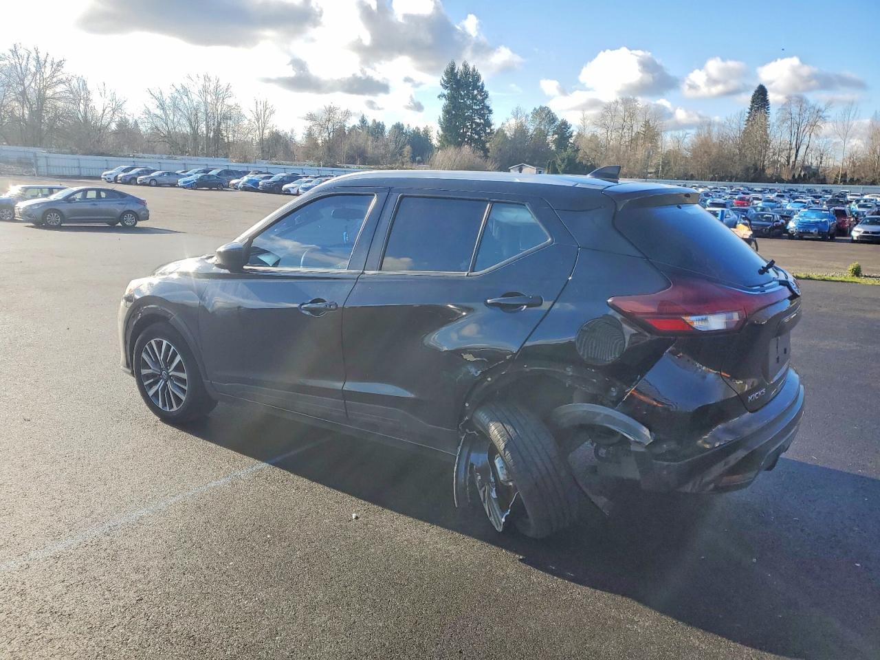 2021 Nissan Kicks Sv - zdjęcie 2