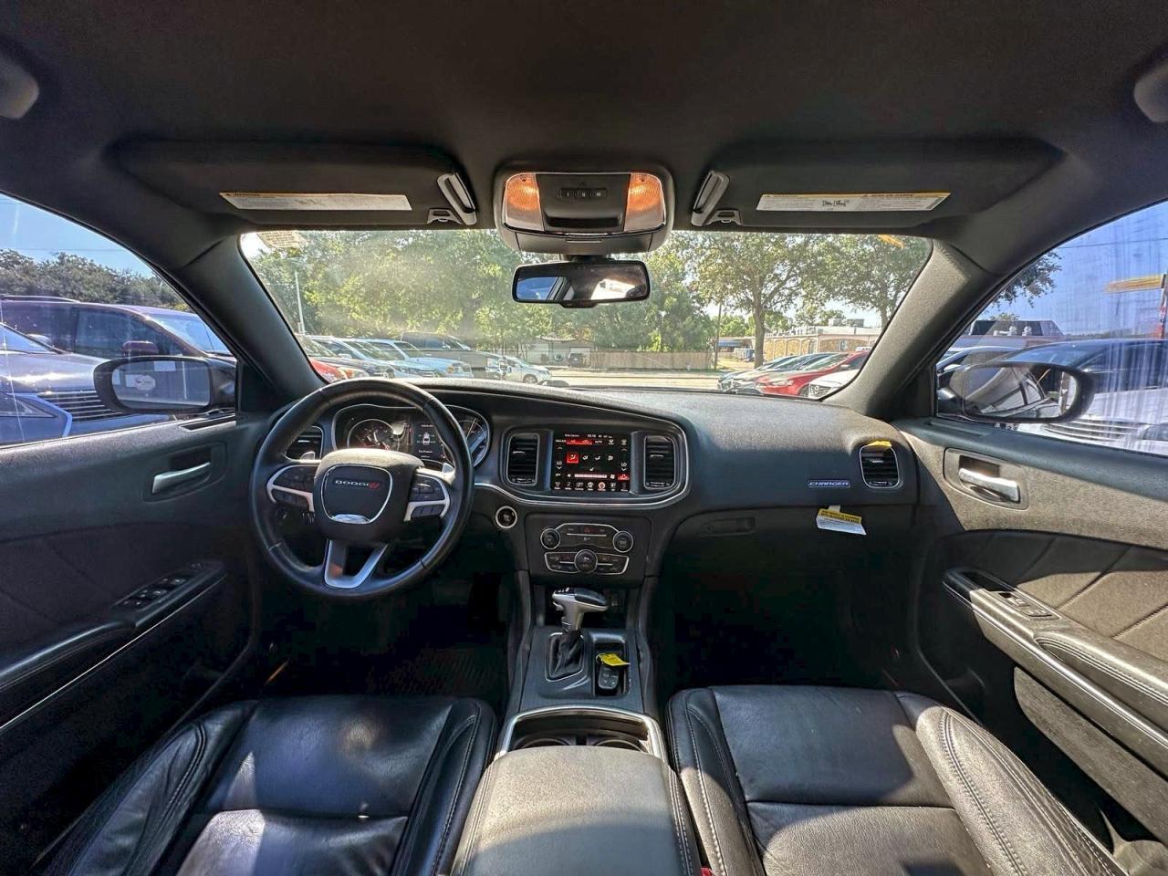 2015 Dodge Charger Sxt - zdjęcie 9